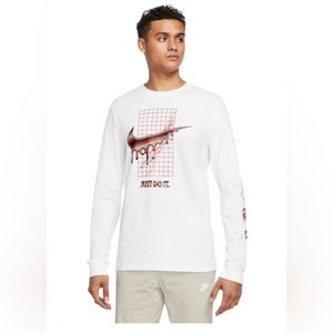 Nike~ NWOT Men's Heatwave Longsleeved Grafic Teeshirt